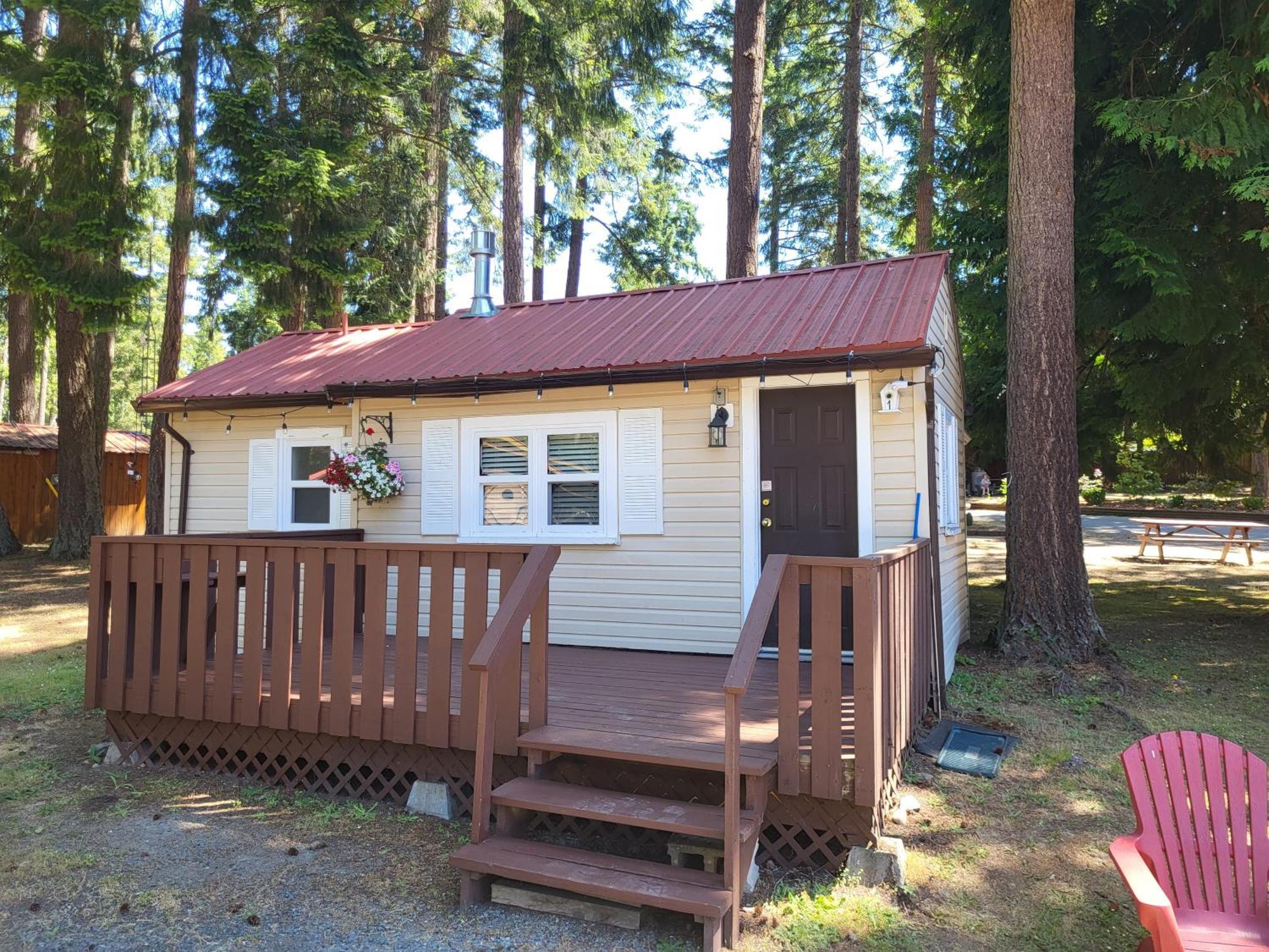 Riverbend Cottage & Rv Resort Parksville Eksteriør bilde